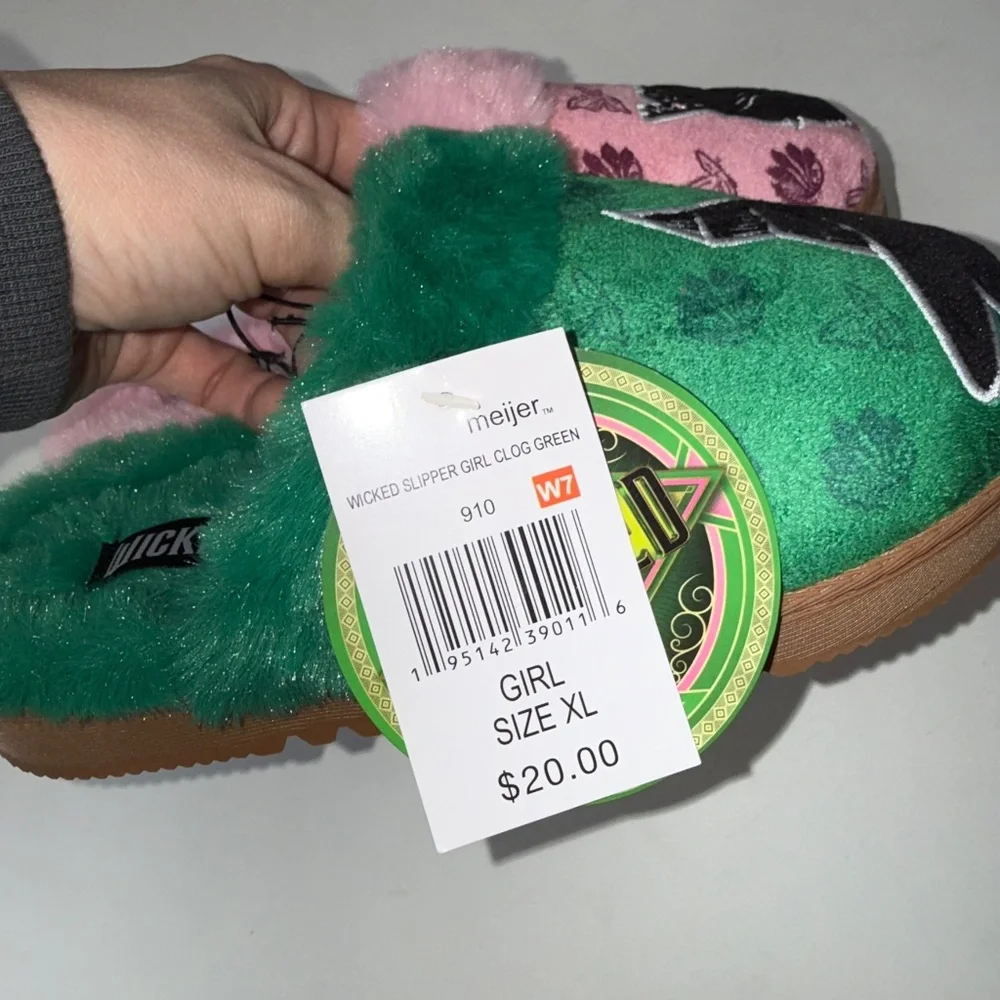 WICKED New $20 Girls XL Pink Green Slip On Fuzzy Faux Fur Slippers Box #79